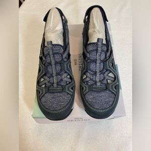 NWT Earth Origins Dark Blue Sid Slip On Shoes